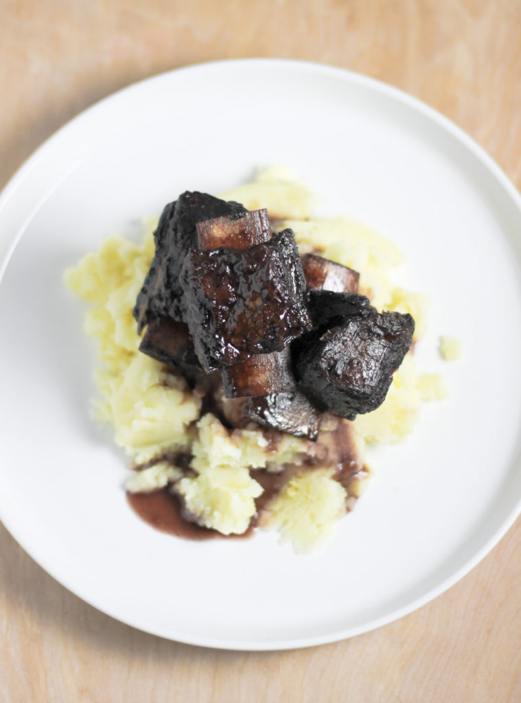 Red Wine Braised Short Ribs by Diverse Dinners